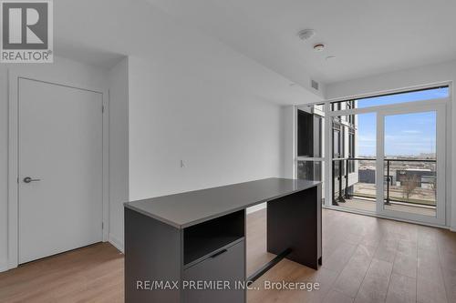 706 - 1037 The Queensway, Toronto, ON - Indoor Photo Showing Other Room