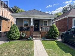 84 BARONS AVENUE N  Hamilton, ON L8H 5A4