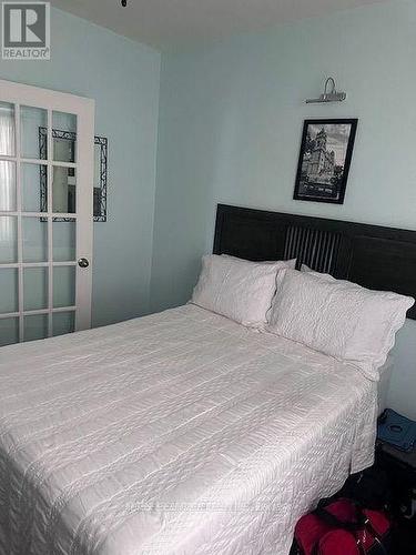 84 Barons Avenue N, Hamilton, ON - Indoor Photo Showing Bedroom