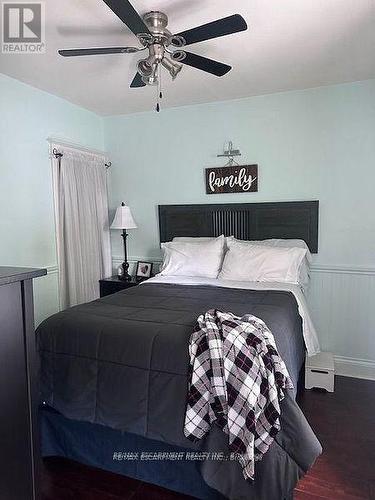 84 Barons Avenue N, Hamilton, ON - Indoor Photo Showing Bedroom