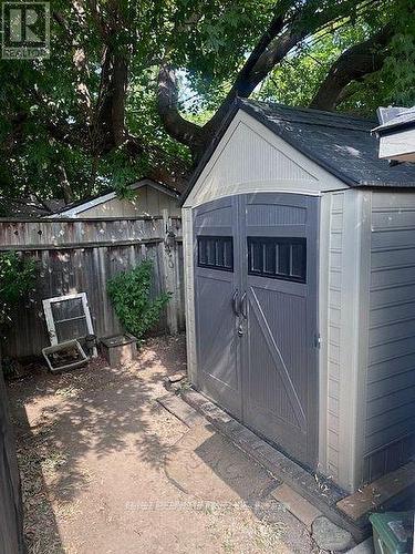 84 Barons Avenue N, Hamilton, ON - Outdoor