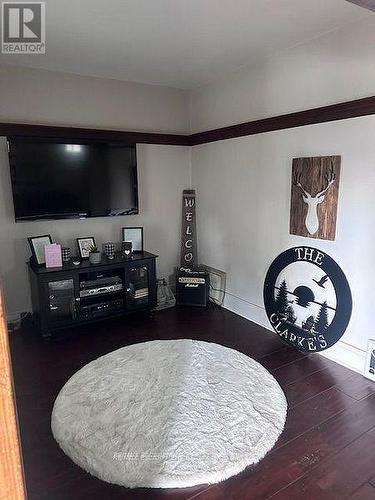 84 Barons Avenue N, Hamilton, ON - Indoor