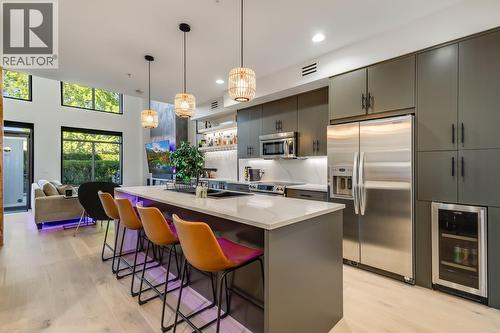 1495 Graham Street Unit# 124, Kelowna, BC - Indoor Photo Showing Kitchen With Upgraded Kitchen