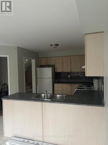 26 Tanglemere Crescent, Brampton, ON - Indoor Photo Showing Kitchen With Double Sink