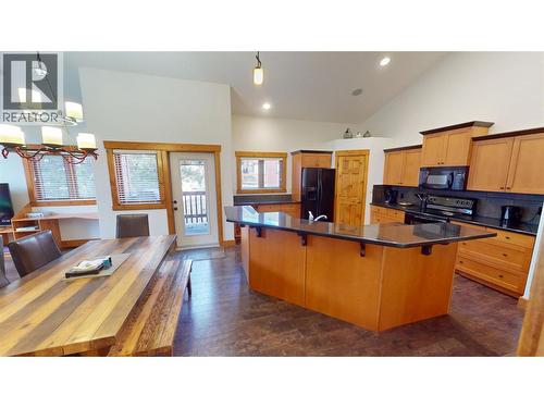 7305 Copperhorn Drive, Radium Hot Springs, BC - Indoor