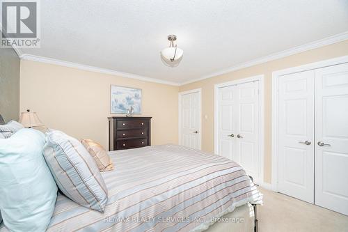 30 Starling Court, Brampton, ON - Indoor Photo Showing Bedroom