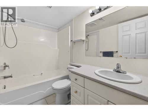 1760 Camp Road, Lake Country, BC - Indoor Photo Showing Bathroom