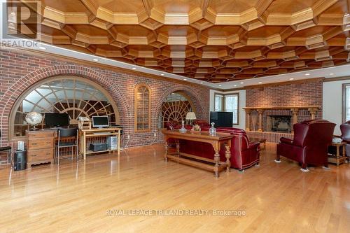 2643 Old Victoria Road, London South (South U), ON 