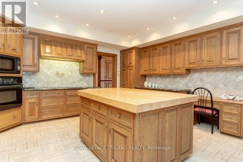 2643 Old Victoria Road, London South (South U), ON 