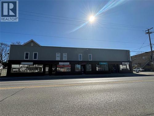 641-647 Broadway Street, Plympton-Wyoming, ON 