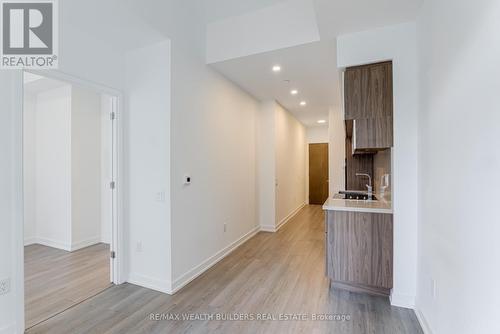 405 - 39 Roehampton Avenue, Toronto, ON - Indoor Photo Showing Other Room