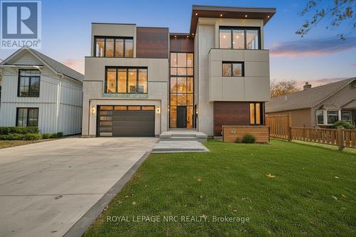 Custom-designed luxury home - 10 Pawling Street, St. Catharines (Port Dalhousie), ON - Outdoor