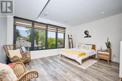 2nd bedroom with w/i closet overlooks the backyard - 10 Pawling Street, St. Catharines (Port Dalhousie), ON - Indoor Photo Showing Bedroom