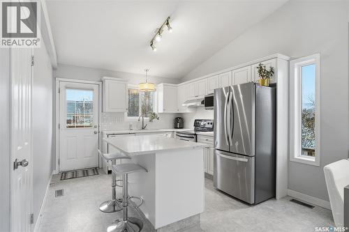 302 Kerr Road, Saskatoon, SK - Indoor Photo Showing Kitchen