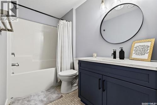 5669 Glide Crescent, Regina, SK - Indoor Photo Showing Bathroom