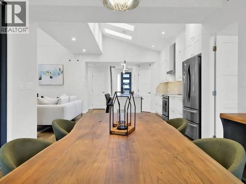 700 Churchill Avenue, Penticton, BC - Indoor