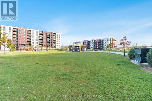 411 - 8 Culinary Lane, Barrie, ON - Outdoor