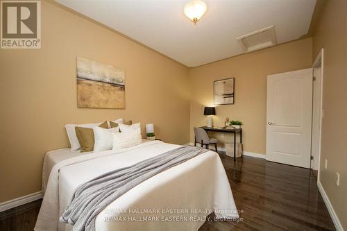 1568 Ireland Drive, Peterborough (Monaghan Ward 2), ON - Indoor Photo Showing Bedroom