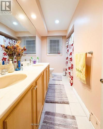 Main - 5 Arlstan Drive, Toronto, ON - Indoor Photo Showing Bathroom