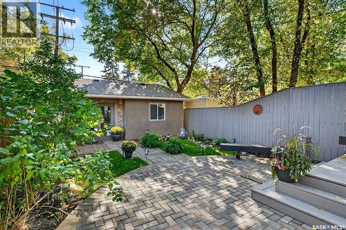 3423 Victoria Avenue, Regina, SK - Outdoor