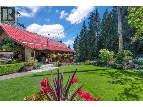 Welcome home - 2726 Tranquil Place, Blind Bay, BC - Outdoor