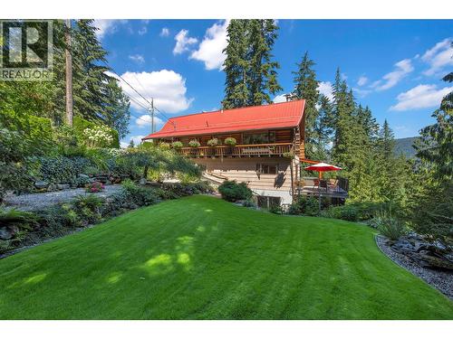 Stunning landscaping and easy to maintain - 2726 Tranquil Place, Blind Bay, BC - Outdoor