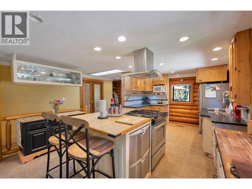 2726 Tranquil Place, Blind Bay, BC - Indoor Photo Showing Kitchen