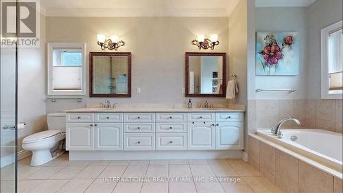 12 Sachet Drive, Richmond Hill, ON - Indoor Photo Showing Bathroom