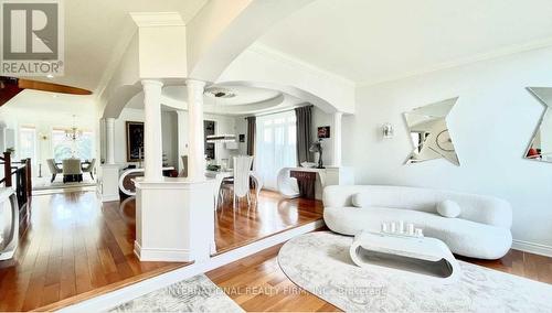 12 Sachet Drive, Richmond Hill, ON - Indoor Photo Showing Living Room