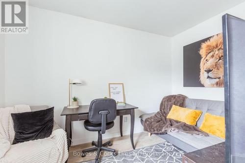 1049 High Street, Peterborough (Otonabee Ward 1), ON - Indoor