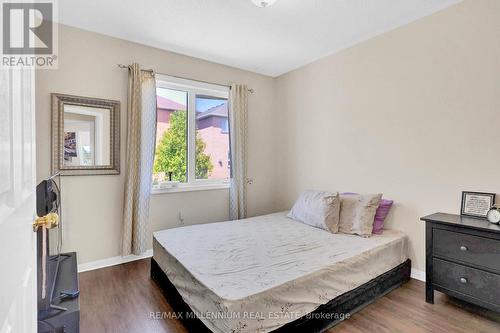 10 Mainland Crescent E, Vaughan, ON - Indoor Photo Showing Bedroom