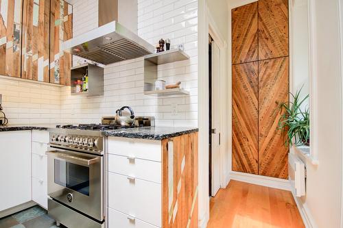 Cuisine - 951  - 955 Av. Laporte, Montréal (Le Sud-Ouest), QC - Indoor Photo Showing Kitchen