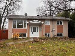 1302 Boul. St-René E.  Gatineau (Gatineau), QC J8R 1M3