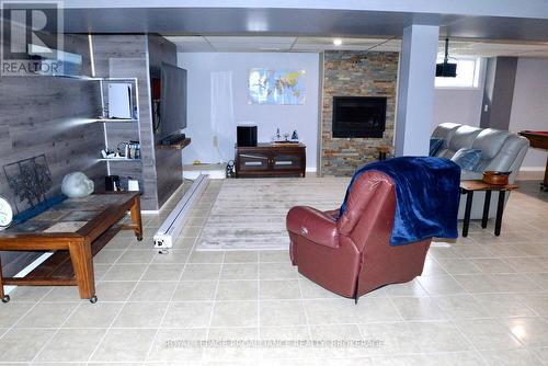 59 Glencoe Crescent, Kingston (West Of Sir John A. Blvd), ON - Indoor With Fireplace