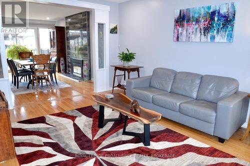 59 Glencoe Crescent, Kingston (West Of Sir John A. Blvd), ON - Indoor Photo Showing Living Room