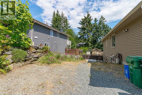 1050 Southwood Dr, Nanaimo, BC - Outdoor With Exterior