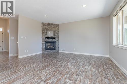 1050 Southwood Dr, Nanaimo, BC - Indoor Photo Showing Other Room With Fireplace