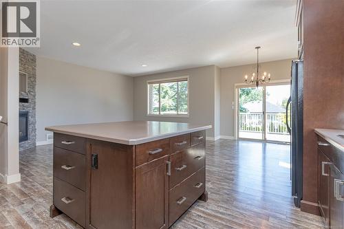 1050 Southwood Dr, Nanaimo, BC - Indoor