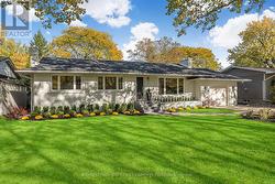 7 ST. JULIEN DRIVE  St. Catharines (Glendale/Glenridge), ON L2T 2G3