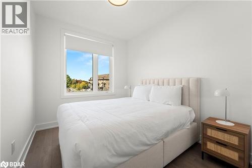 43 Rockmount Crescent, Gravenhurst, ON - Indoor Photo Showing Bedroom