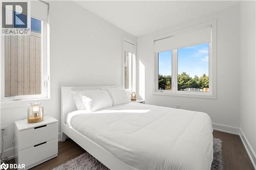 43 Rockmount Crescent, Gravenhurst, ON - Indoor Photo Showing Bedroom