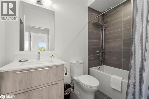 43 Rockmount Crescent, Gravenhurst, ON - Indoor Photo Showing Bathroom