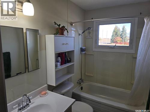 Abcd 201 King Street, Punnichy, SK - Indoor Photo Showing Bathroom