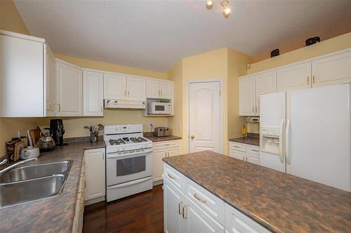 115 Cloverwood Rd, Winnipeg, MB 