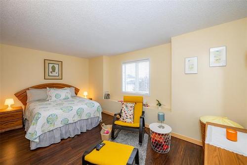 115 Cloverwood Rd, Winnipeg, MB 