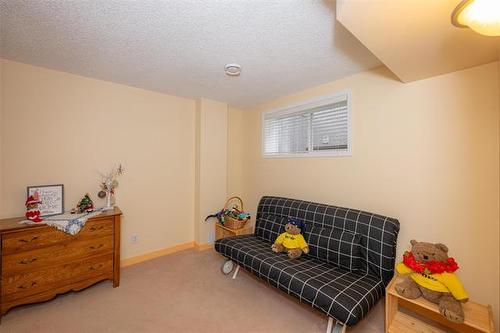 115 Cloverwood Rd, Winnipeg, MB 