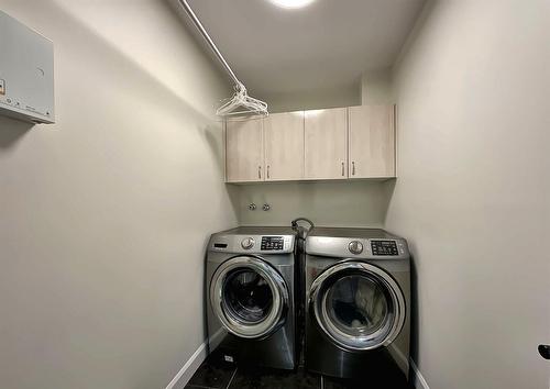 Laundry room - 1252 Rue Notre-Dame-De-Fatima, Laval (Pont-Viau), QC - Indoor Photo Showing Laundry Room