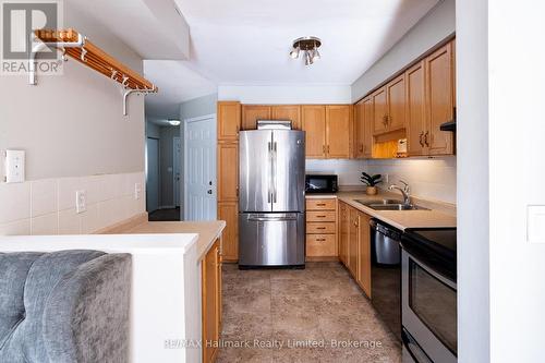 246 Starwood Drive, Guelph (Grange Road), ON - Indoor Photo Showing Kitchen With Double Sink