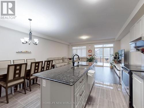 43 Titan Trail, Markham, ON - Indoor Photo Showing Kitchen With Double Sink