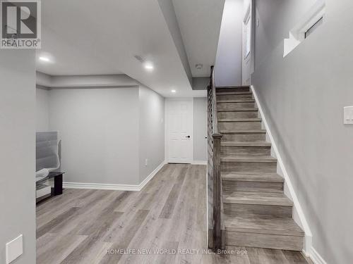 43 Titan Trail, Markham, ON - Indoor Photo Showing Other Room